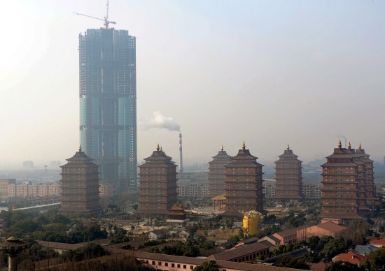 華西村摩天樓背后：財富差別讓村內出現(xiàn)分層