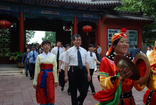 山西洪洞大槐樹舉行“中元節”祭祖大典