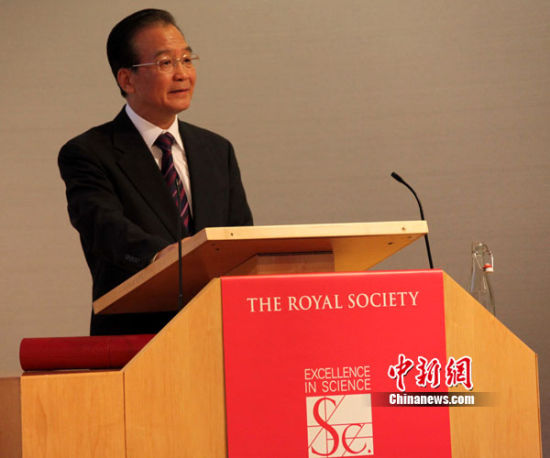 溫家寶在英演講：中國(guó)將充分實(shí)現(xiàn)民主法治