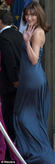 法國第一夫人布呂尼魅力無法擋 令共和國衛兵競折腰