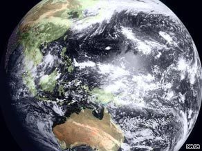 圖：NASA公布日全食期間地球衛星照片