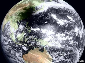 圖：NASA公布日全食期間地球衛星照片