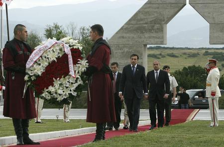 格各地紀念格俄沖突一周年 南奧塞梯周圍火藥味十足