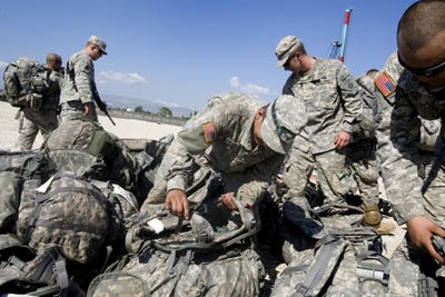 救援還是占領？美軍在海地行動遭質疑