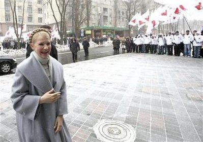 烏克蘭美女總理季莫申科威脅再次發動橙色革命（圖）