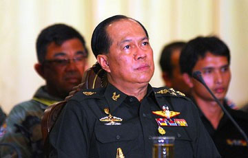 圖：阿披實授權軍方平息騷亂 泰柬邊境發生短暫交火