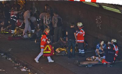 德國音樂節發生踩踏慘劇 19人死亡300多人受傷