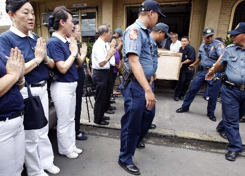 菲警方自稱表現“不丟臉” 劫持現場成觀光景點?