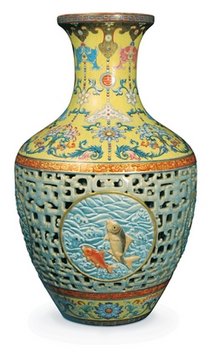 清代花瓶在倫敦拍出4.6億元天價(jià) 買家身份神秘