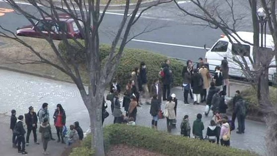 組圖：日本發(fā)生8.9級地震 民眾紛紛上街避難