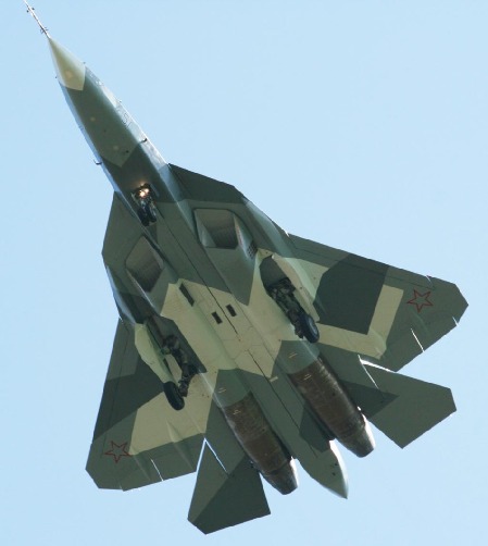 俄羅斯第五代隱形戰(zhàn)斗機(jī)T-50首度公開(kāi)亮相