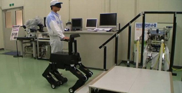 爬樓梯、躲障礙樣樣行 日本導(dǎo)盲機(jī)器狗將惠及萬(wàn)千盲人