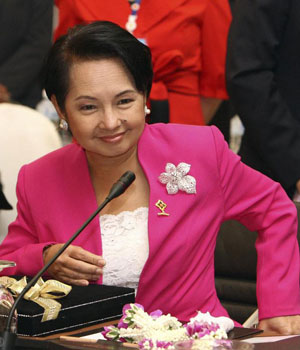 菲律賓最高法院準許前總統阿羅約出境就醫