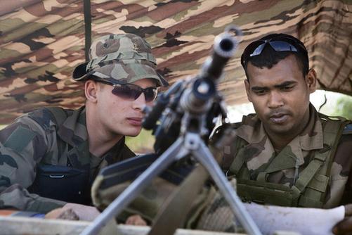 法轟炸馬里北部武裝分子大本營(yíng) 推進(jìn)至北部重鎮(zhèn)