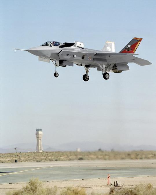 美國F-35戰(zhàn)斗機(jī)