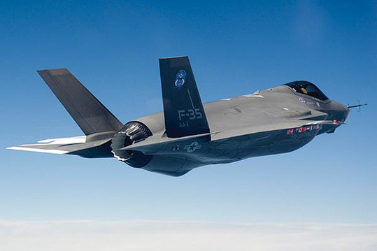 美國(guó)F-35戰(zhàn)斗機(jī)