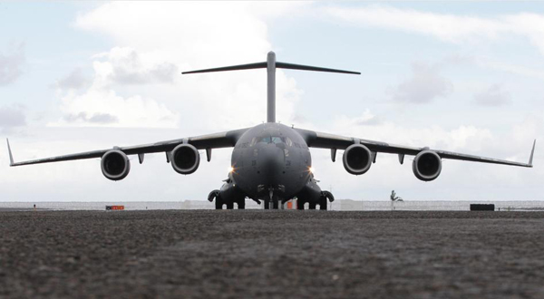 澳空軍首批超級大黃蜂戰機飛越太平洋回國
