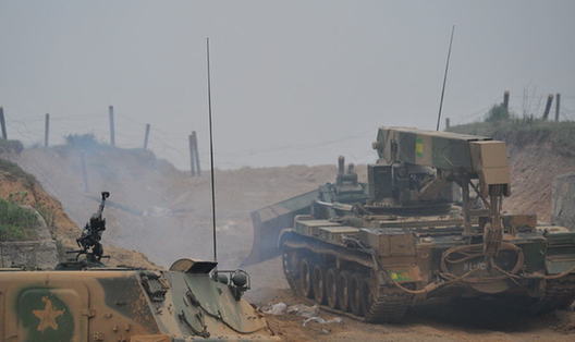 難得一見：我軍先進掃雷裝備威力巨大[組圖]