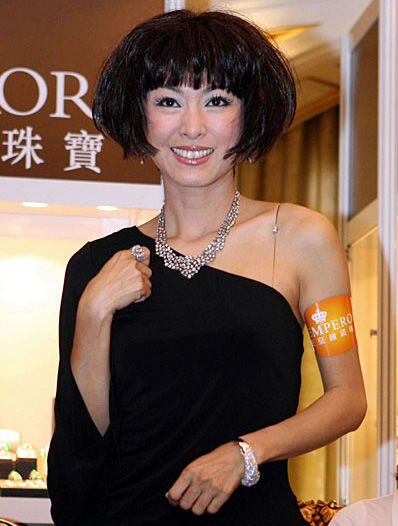 成龍出道至今緋聞女友大盤點(diǎn)