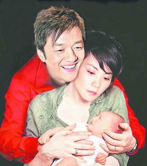 李亞鵬寸步不離守護王菲(圖)