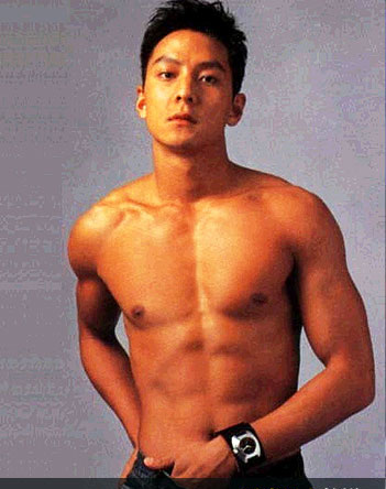 男明星性感寫真秀胸肌