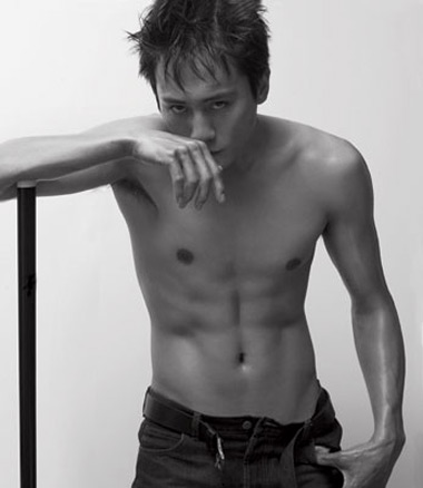 男明星性感寫真秀胸肌