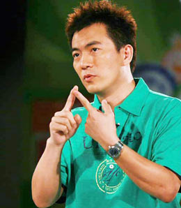 黃健翔簽約鳳凰干本行 主持30分鐘脫口秀節目