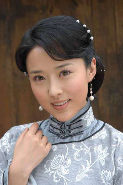 再現(xiàn)鄧小平同志岳父?jìng)髌嫒松摹渡藤Z將軍》開(kāi)播