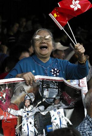 何志平：港人對大陸認同感正不斷加強