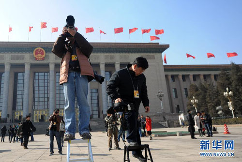 3月3日精彩回放：兩會上的經(jīng)典抓拍