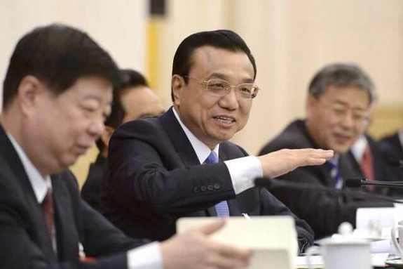 李克強追問“黃標車”：該淘汰的一輛也不能留