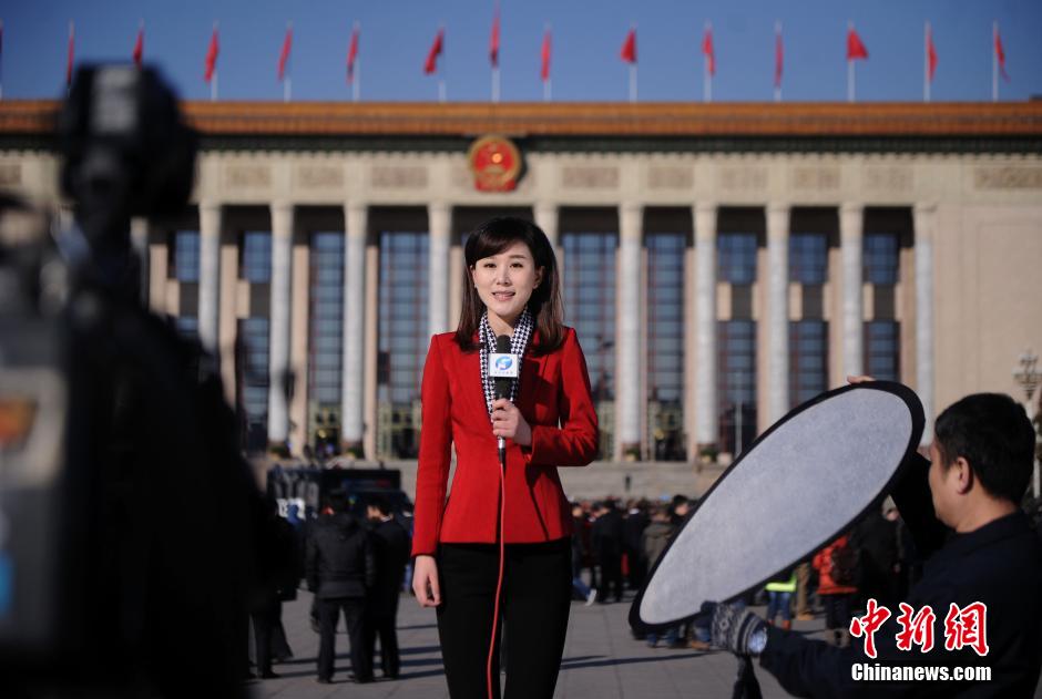 【兩會圖刊】新聞大戰