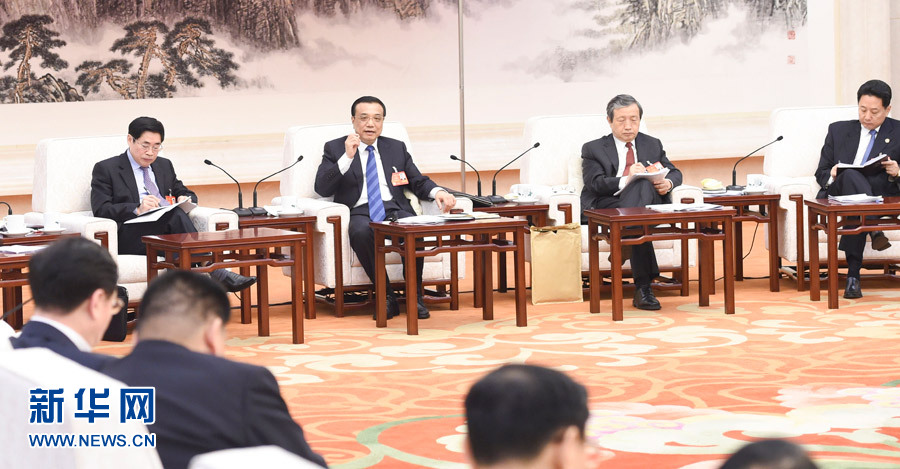 習(xí)近平等分別參加全國(guó)人大會(huì)議一些代表團(tuán)審議