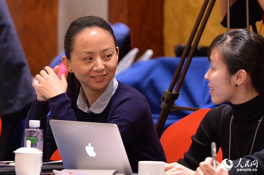 鏡頭中的兩會：兩會上的“半邊天”風采