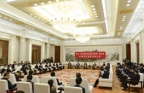 李克強(qiáng)：代表委員的建議要件件有落實