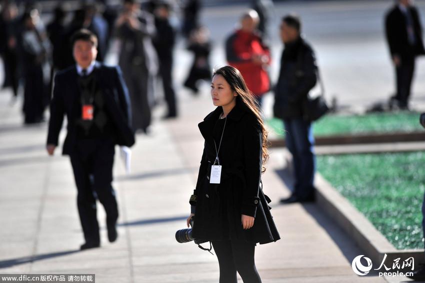 2014兩會花絮：兩會會場上的美女記者