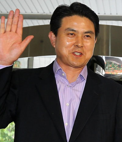 李明博進行最大規模內閣改組 金臺鎬或成近40年最年輕總理