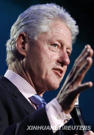 美前總統(tǒng)克林頓訪朝 推動(dòng)被押女記者獲釋