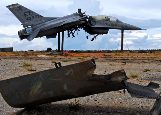 財大氣粗！美軍使用F-16戰斗機當靶機[組圖]