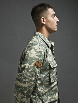 美國陸軍與海軍陸戰隊“搶風頭” 耗資數十億軍服被批華而不實