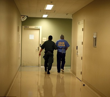 美加州圣·昆廷監(jiān)獄全球“最值錢” 犯人排隊等死刑