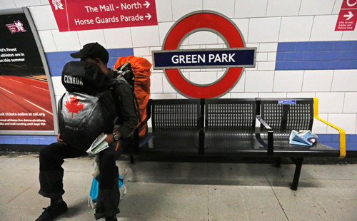 倫敦鐵路因故停運數小時 有關部門反應迅速贏游客諒解