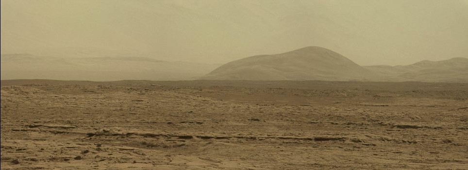 “好奇號”發(fā)現(xiàn)類地巖石 合成遠景照顯現(xiàn)火星荒涼風(fēng)貌