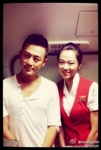 汪涵梁朝偉劉亦菲張根碩 盤點明星與空姐合影
