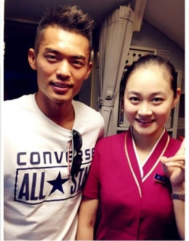 汪涵梁朝偉劉亦菲張根碩 盤點明星與空姐合影