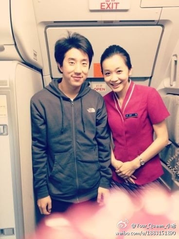 汪涵梁朝偉劉亦菲張根碩 盤點明星與空姐合影