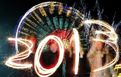 悉尼炫彩焰火、時代廣場倒計時 世界各地喜迎新年