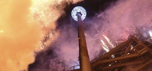 悉尼炫彩焰火、時(shí)代廣場倒計(jì)時(shí) 世界各地喜迎新年