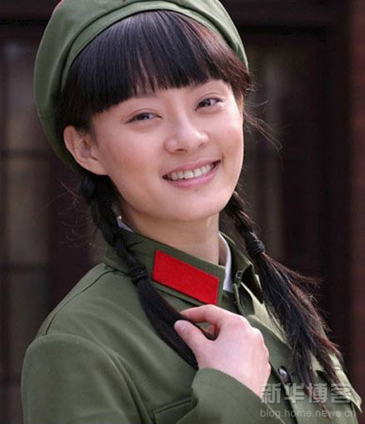 組圖：嬌柔女星軍裝照 誰最惹人愛？