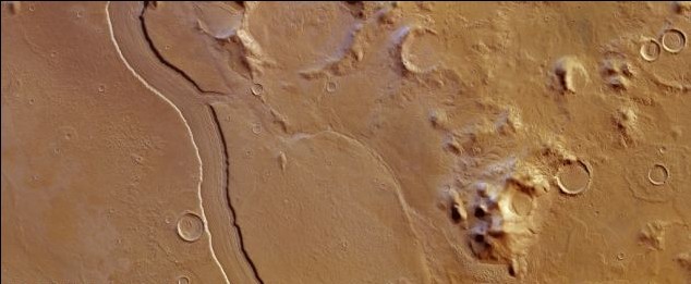 歐洲火星車發現火星“河道” 長1500千米寬7000米